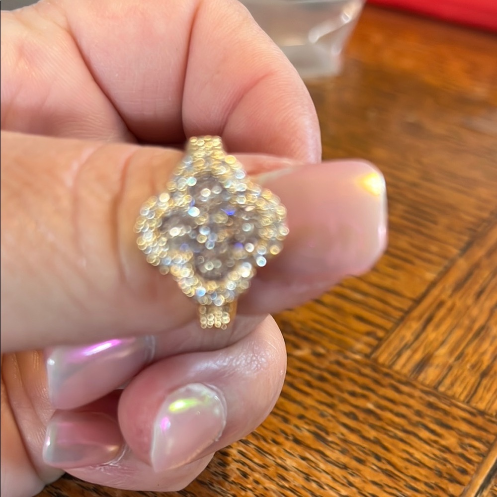 Gold Vintage-Inspired Clover Ring with Intricate Design